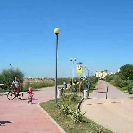 Διαμέρισμα Fuer 7 Personen Ca 48 Qm In Bibione, Adriakueste Italien Und Umgebung *