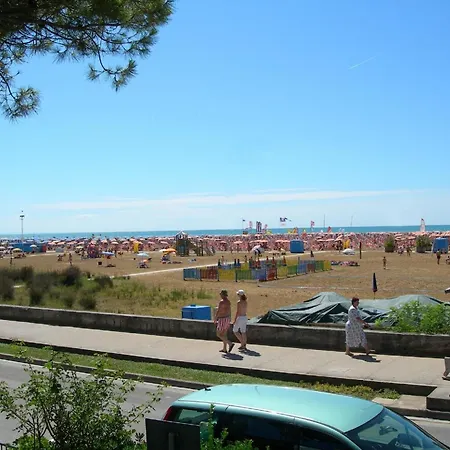 Fuer 7 Personen Ca 48 Qm In Bibione, Adriakueste Italien Und Umgebung アパート