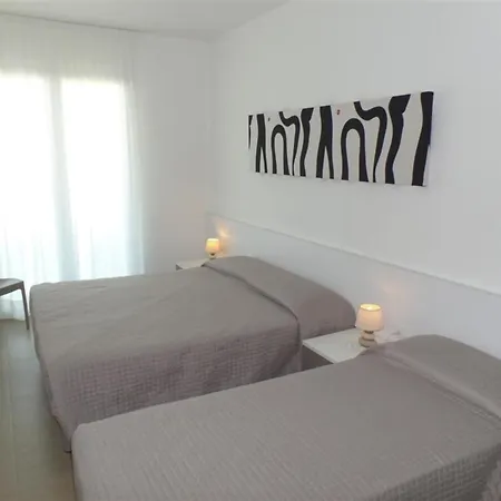 Fuer 7 Personen Ca 48 Qm In Bibione, Adriakueste Italien Und Umgebung *